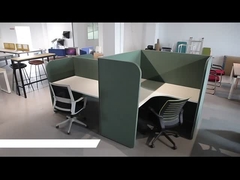 Bureau en tissu vert pour 3 personnes