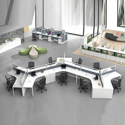 Personnaliser le bureau en forme de Y 4 6 8 Personnes Bureau en bois Partition Station de travail