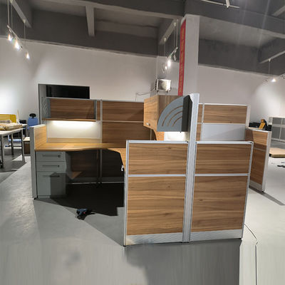 4 personnes éclairées Bureau Bureau Bureau de bureau en bois cadre en aluminium