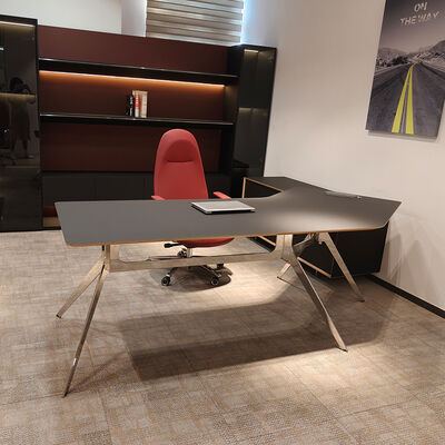 Bureau de bureau de luxe noir pour le patron ou le PDG Meubles de bureau en MDF et en bois MFC